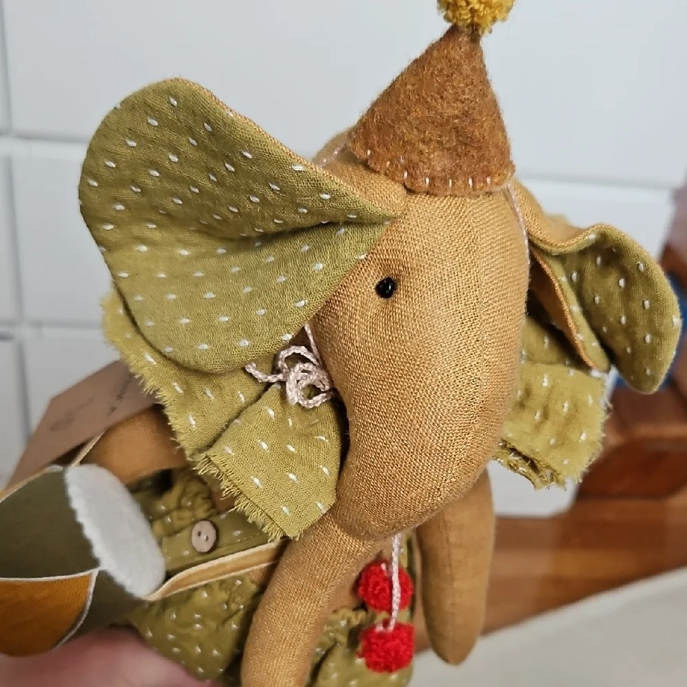 Botanica Handmade Linen Adorable Circus Elephant Stuffed Animal Toy - Picture 7 of 7